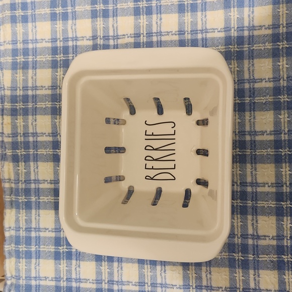 Berry colander - Picture 5 of 5